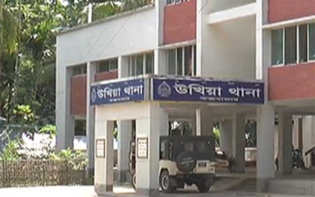 উখিয়ায় কেনা শাড়ি পাল্টে নিতে চাওয়ায় নারীকে মারধর, দোকানদারের বিরুদ্ধে মামলা